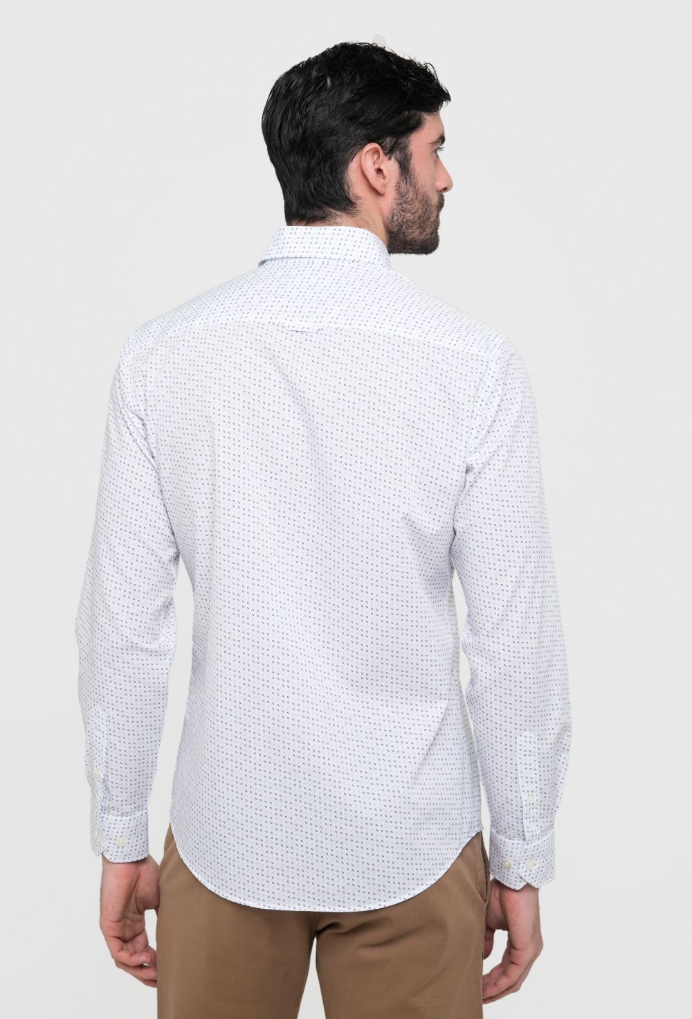 Camisa clásica modelo fantasía en color blanco - Valecuatro