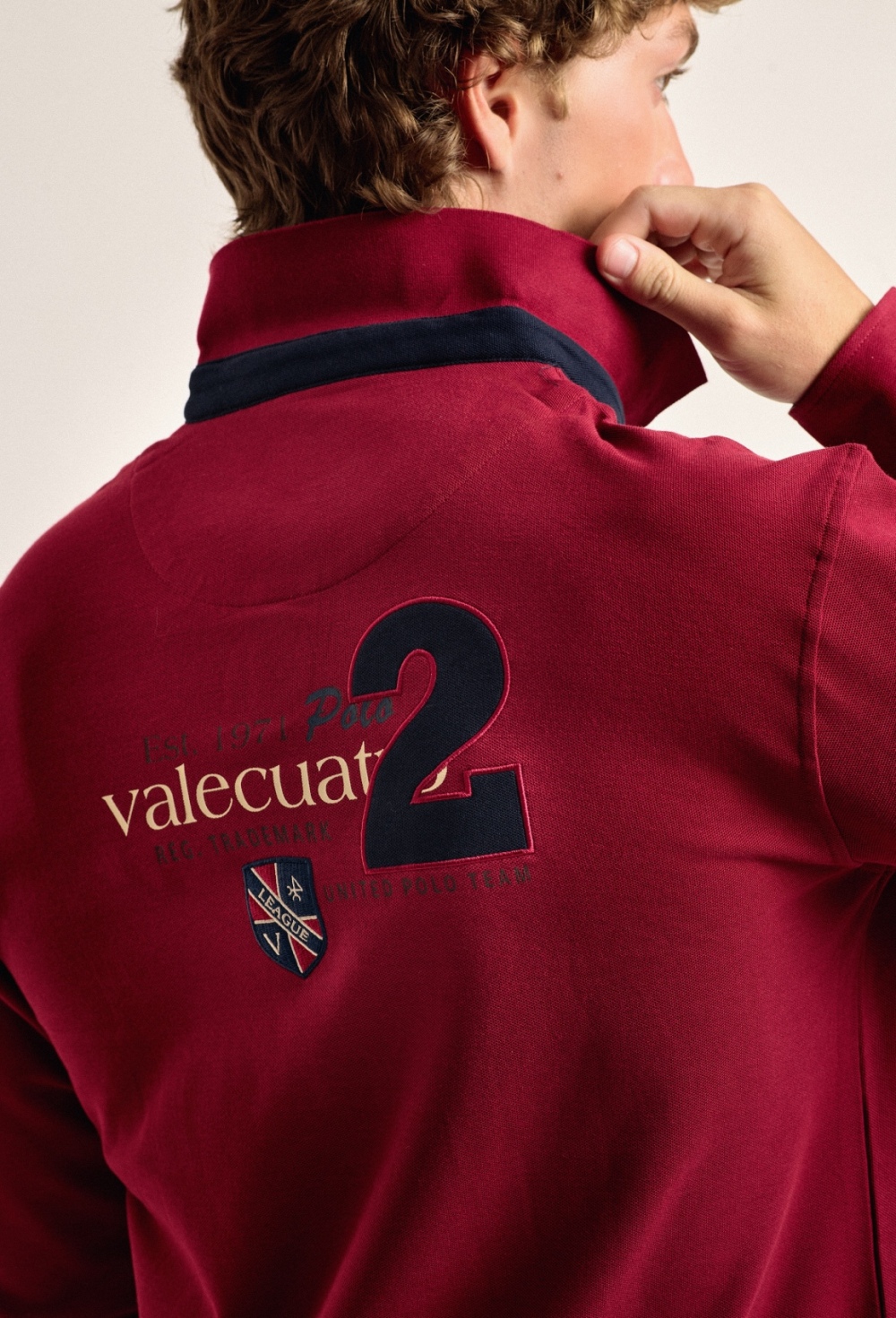 Valecuatro - Polo Valecuatro de hombre burdeos modelo caballos