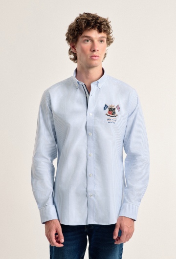 Camisa hombre Valecuatro celeste modelo banderas
