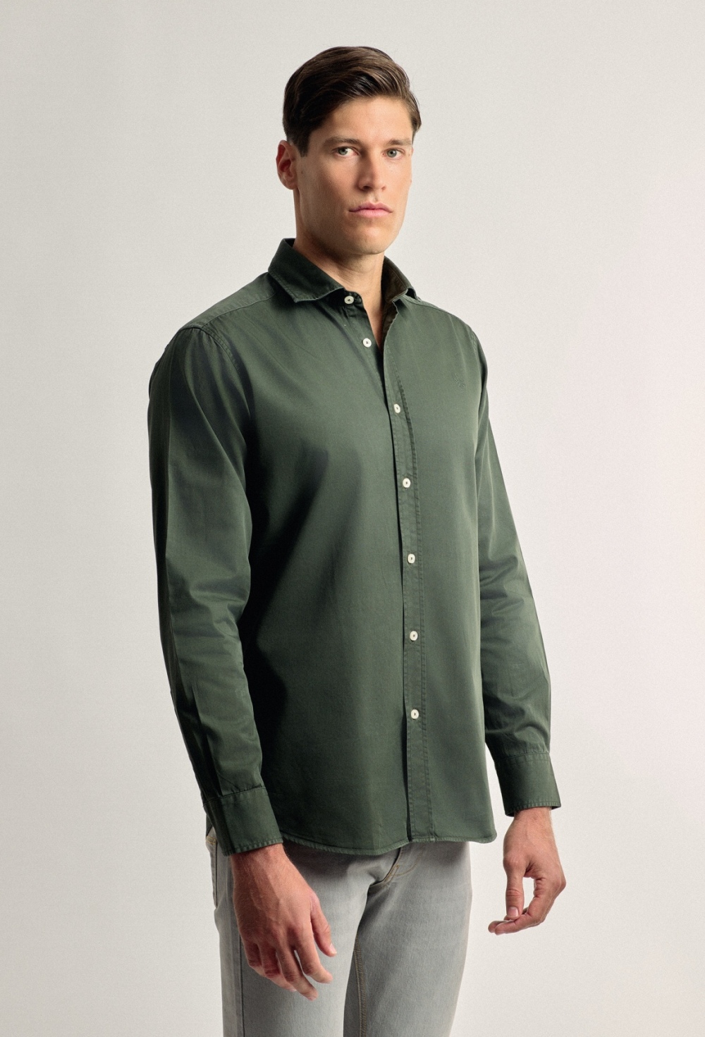 Camisa garment dye verde - Valecuatro