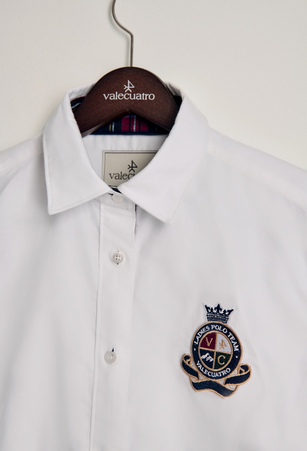 Camisa Oxford blanca modelo Escudo - 45.43