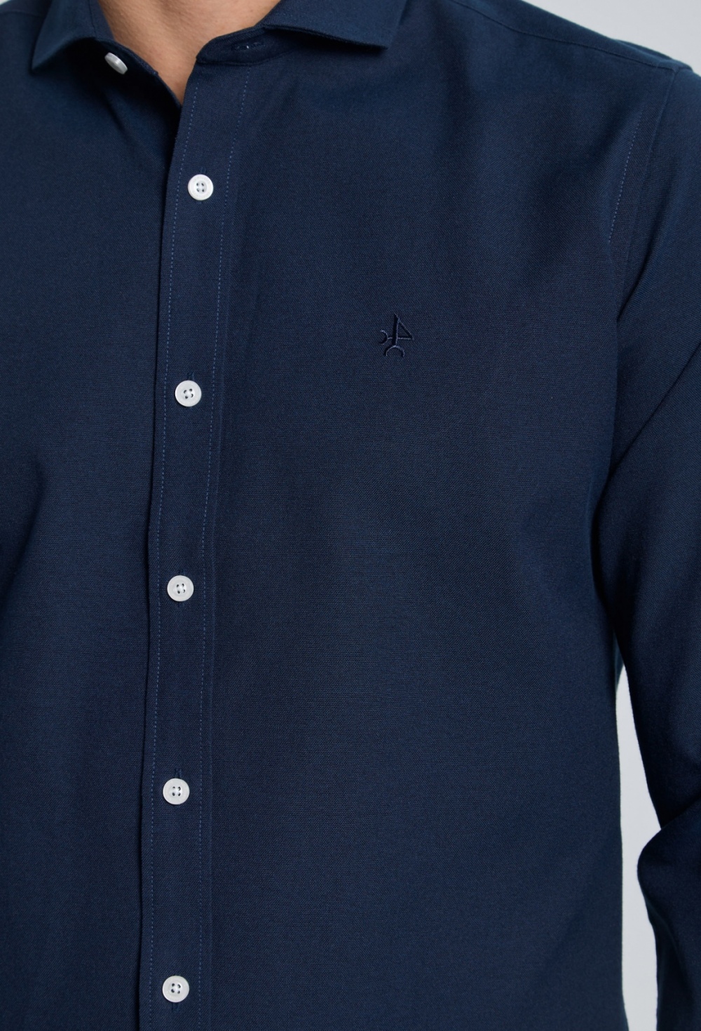 Camisa Oxford azul marino cuello italiano - 59.95