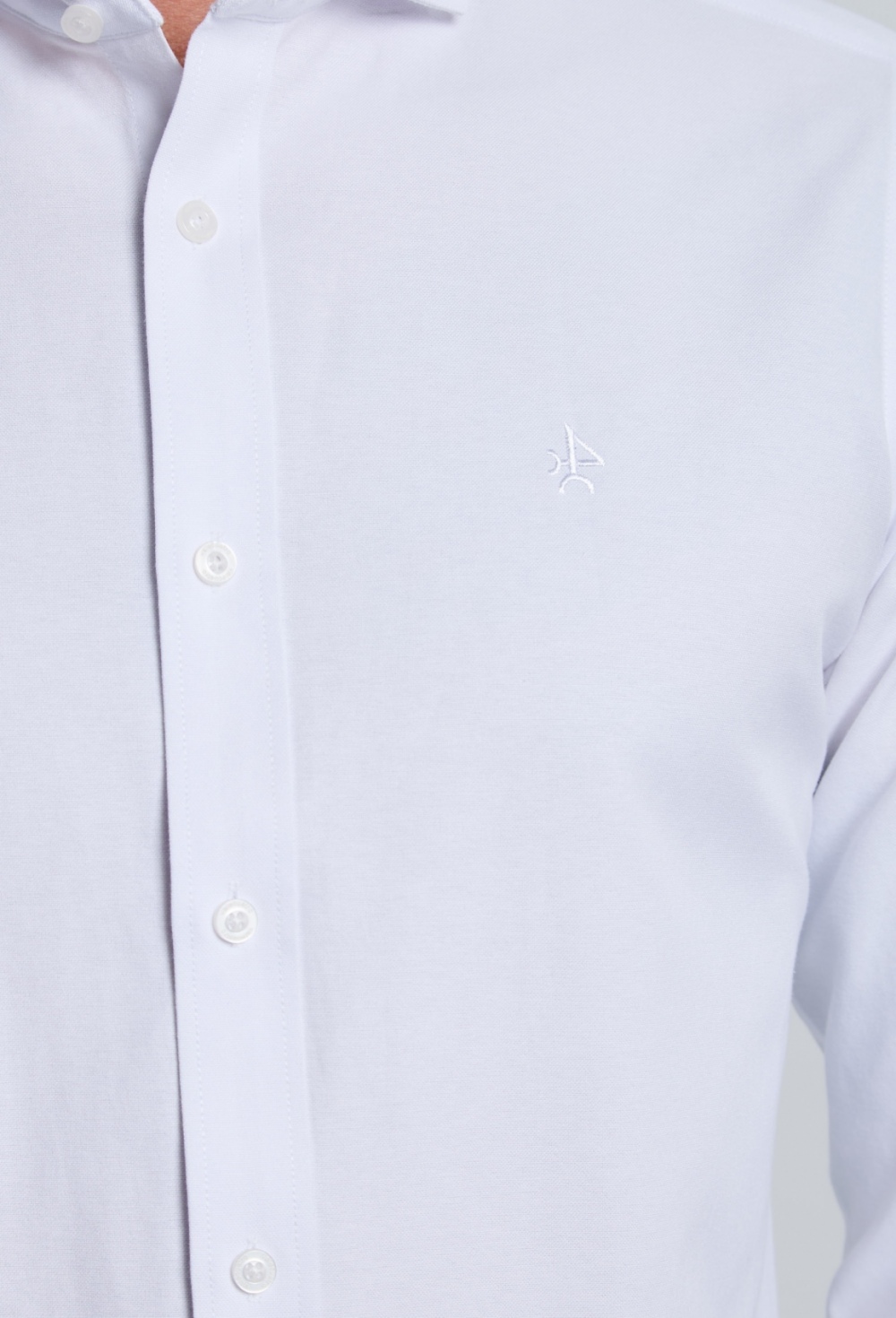Camisa Oxford blanco cuello italiano - 59.95