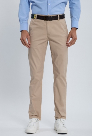 Pantalón chino clásico beige