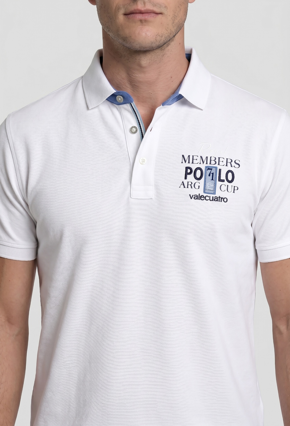 Polo semibordado Royal member blanco - 59.9