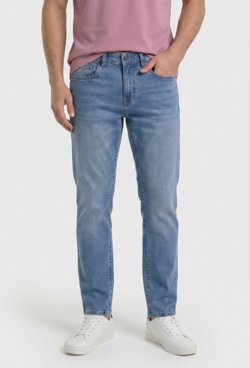 Pantalón jeans azul claro